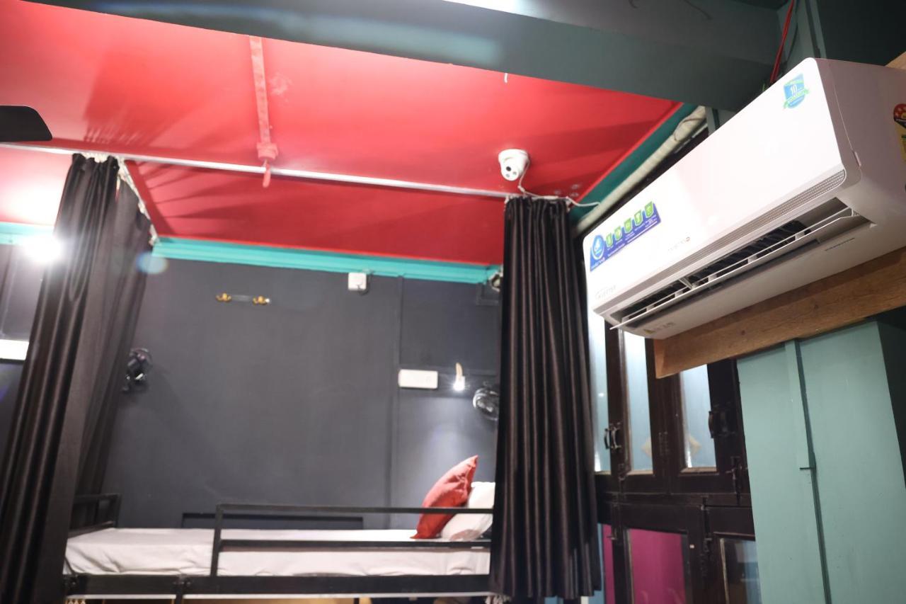 Хостел Santkripa Backpackers 400 Mtr From Railway Station Джодхпур Экстерьер фото