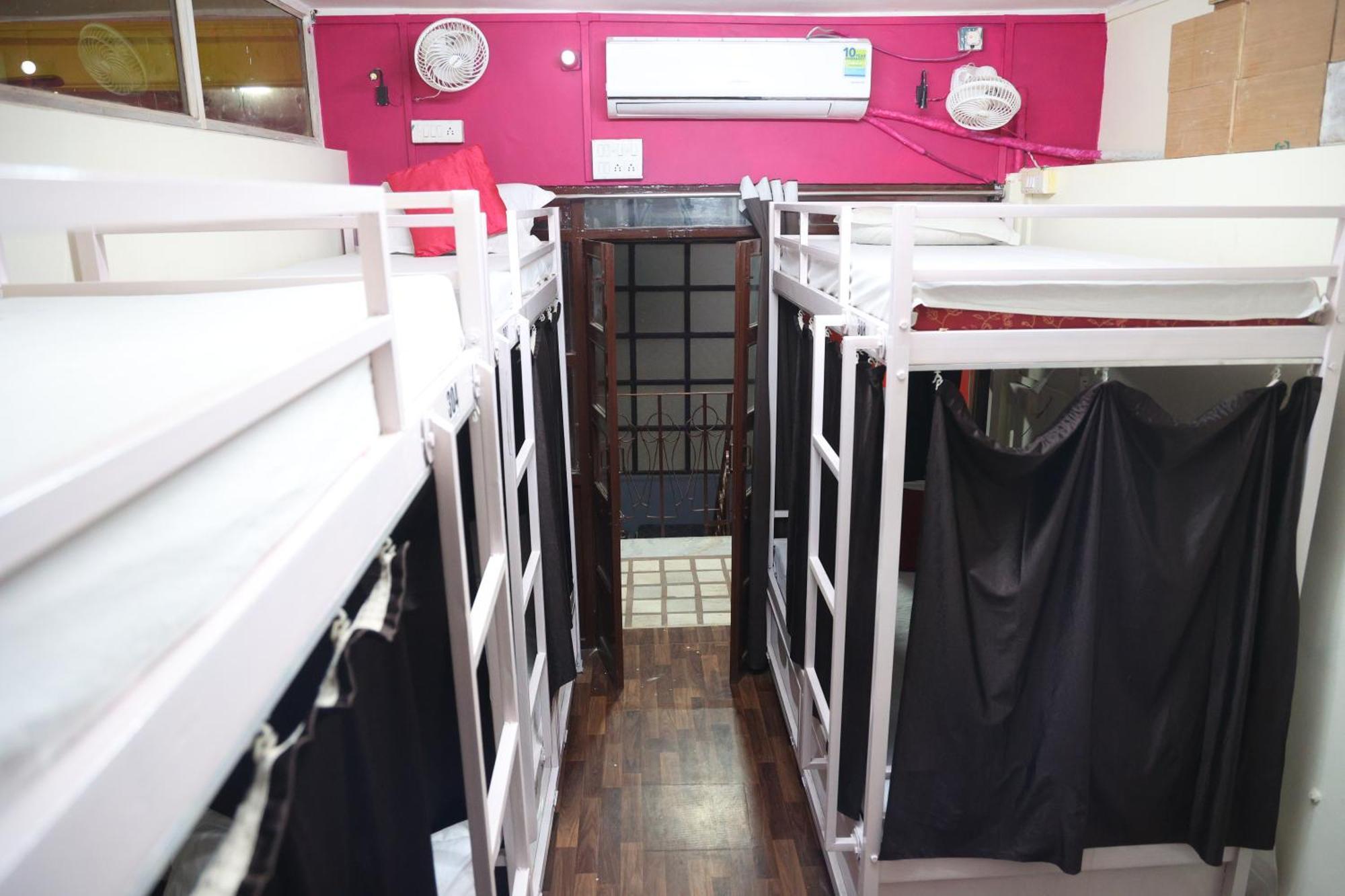 Хостел Santkripa Backpackers 400 Mtr From Railway Station Джодхпур Экстерьер фото