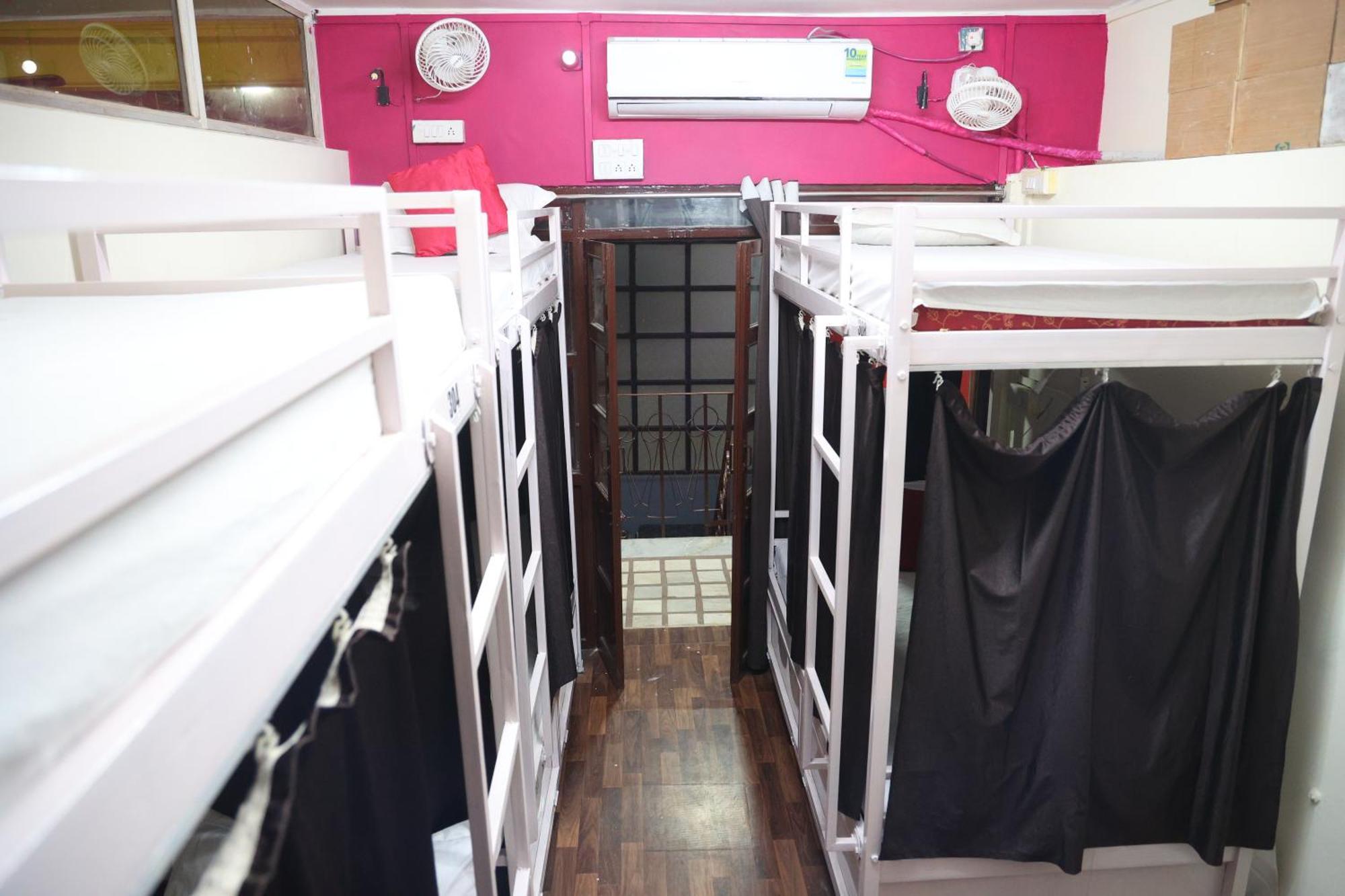 Хостел Santkripa Backpackers 400 Mtr From Railway Station Джодхпур Экстерьер фото