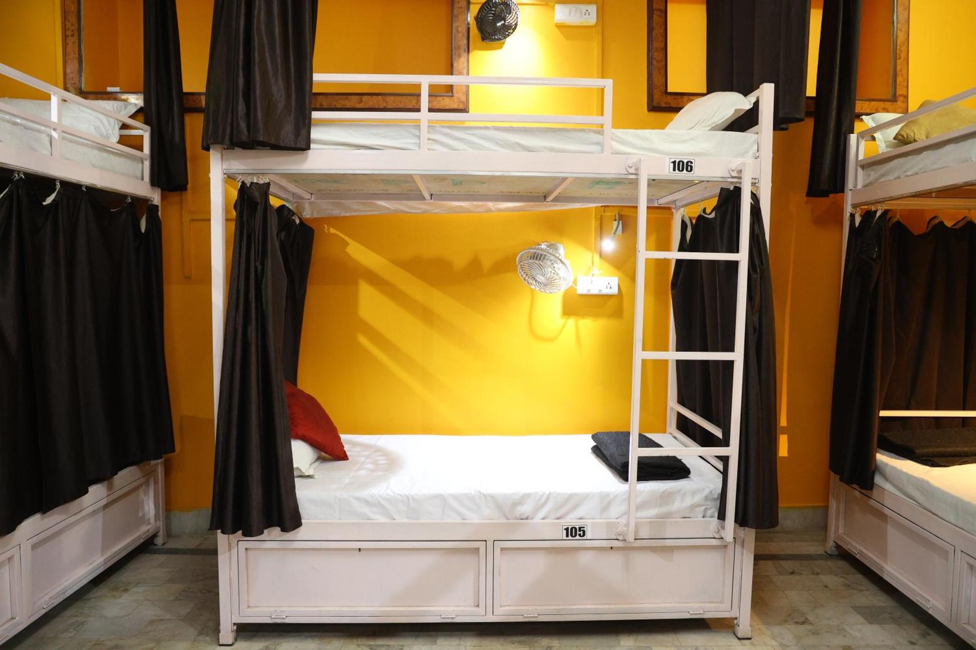 Хостел Santkripa Backpackers 400 Mtr From Railway Station Джодхпур Экстерьер фото